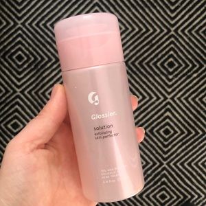 Completely full Glossier Solution